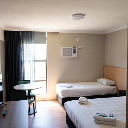 El Toro Motel Warwick Farm Extérieur photo