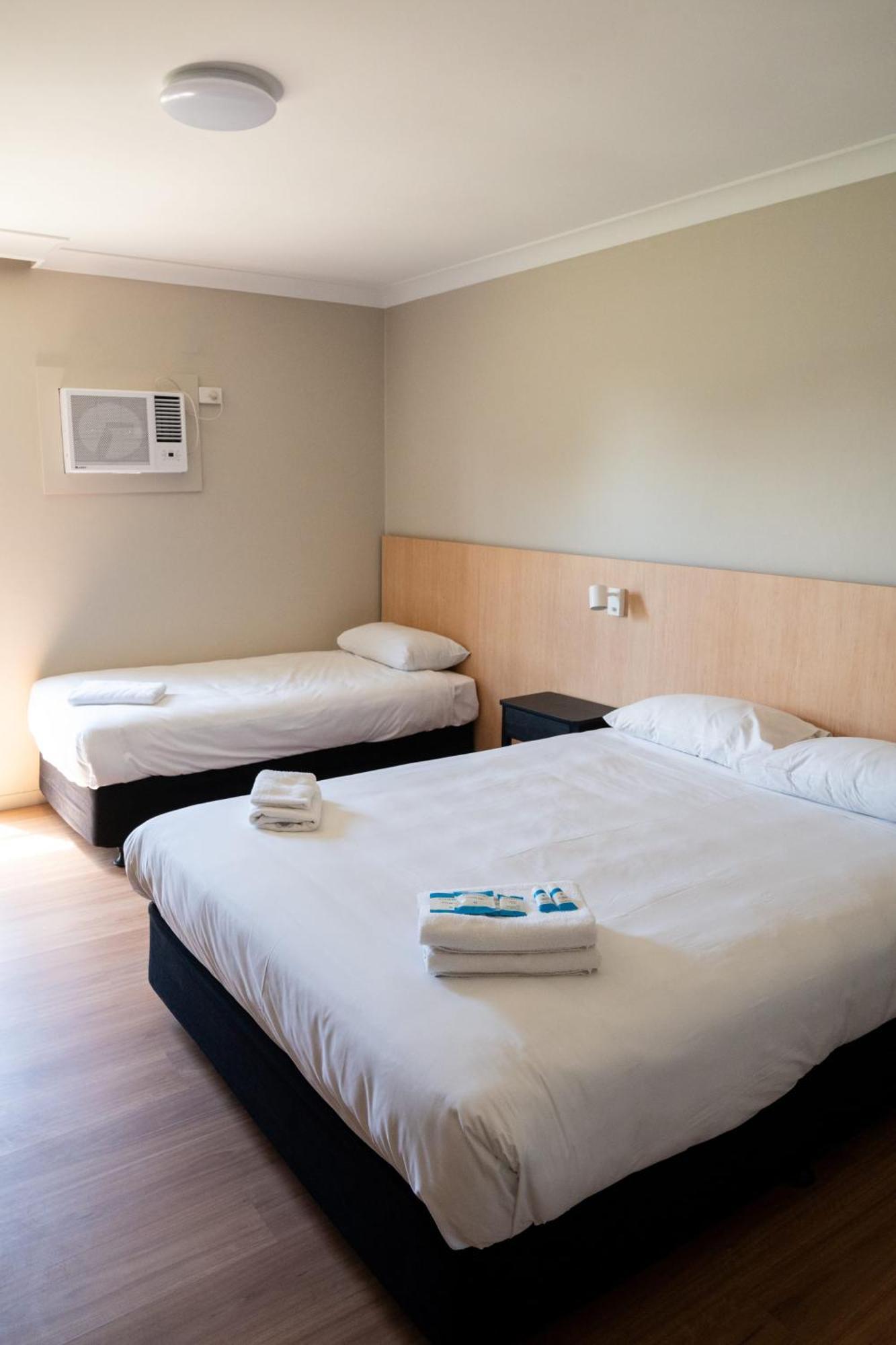 El Toro Motel Warwick Farm Extérieur photo