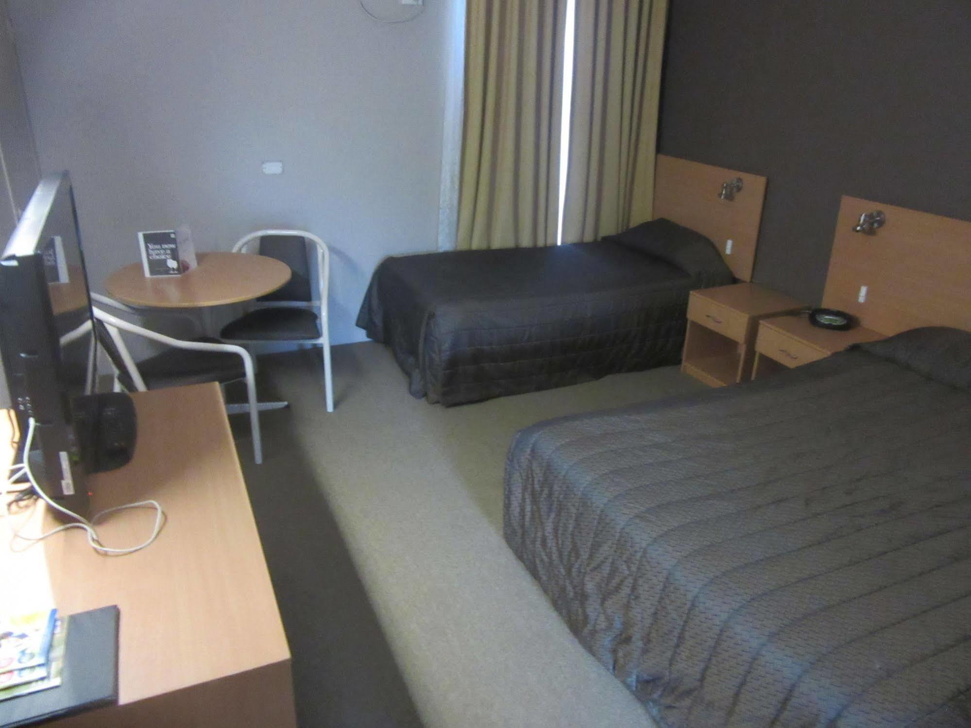 El Toro Motel Warwick Farm Extérieur photo