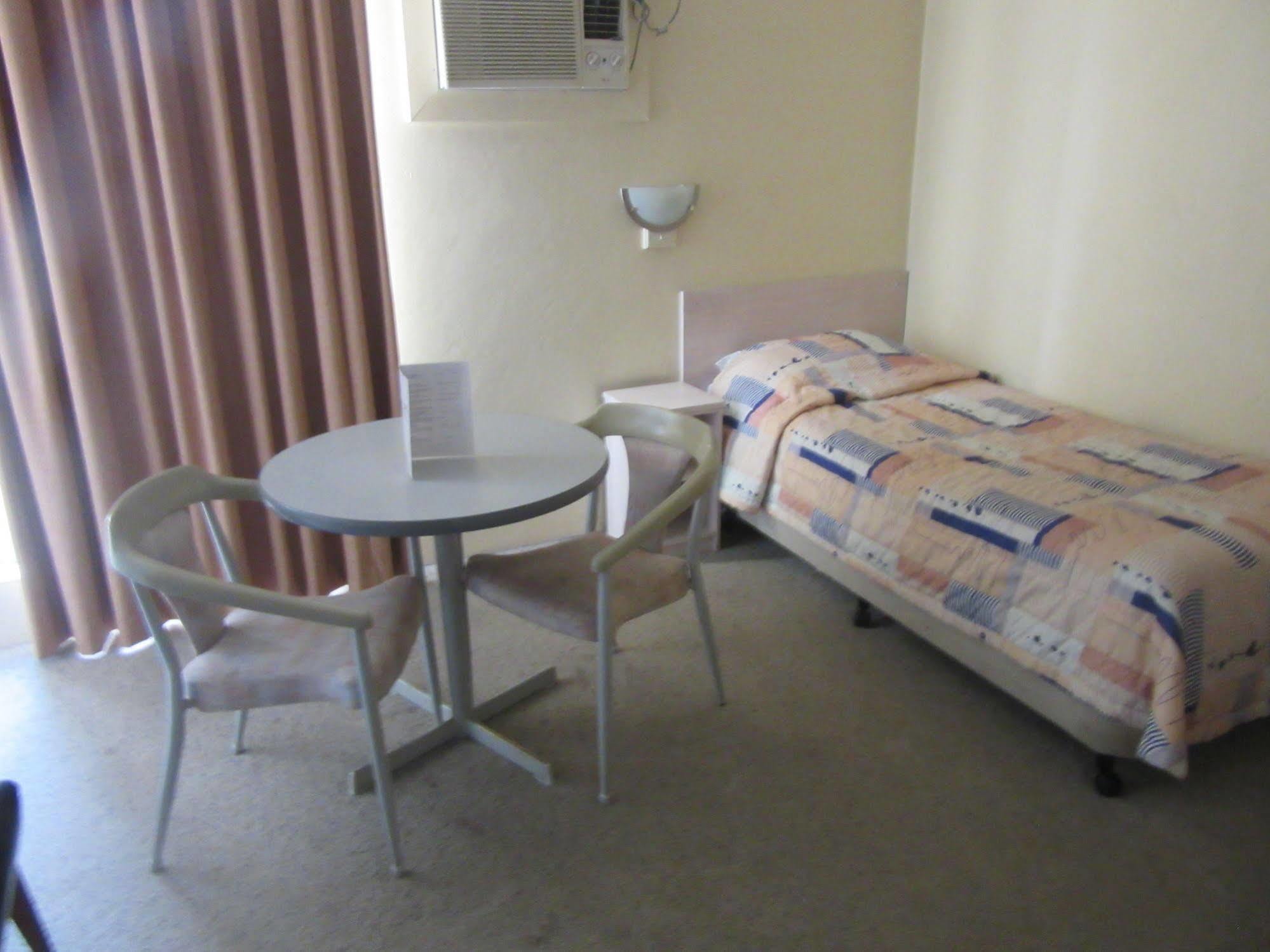 El Toro Motel Warwick Farm Extérieur photo
