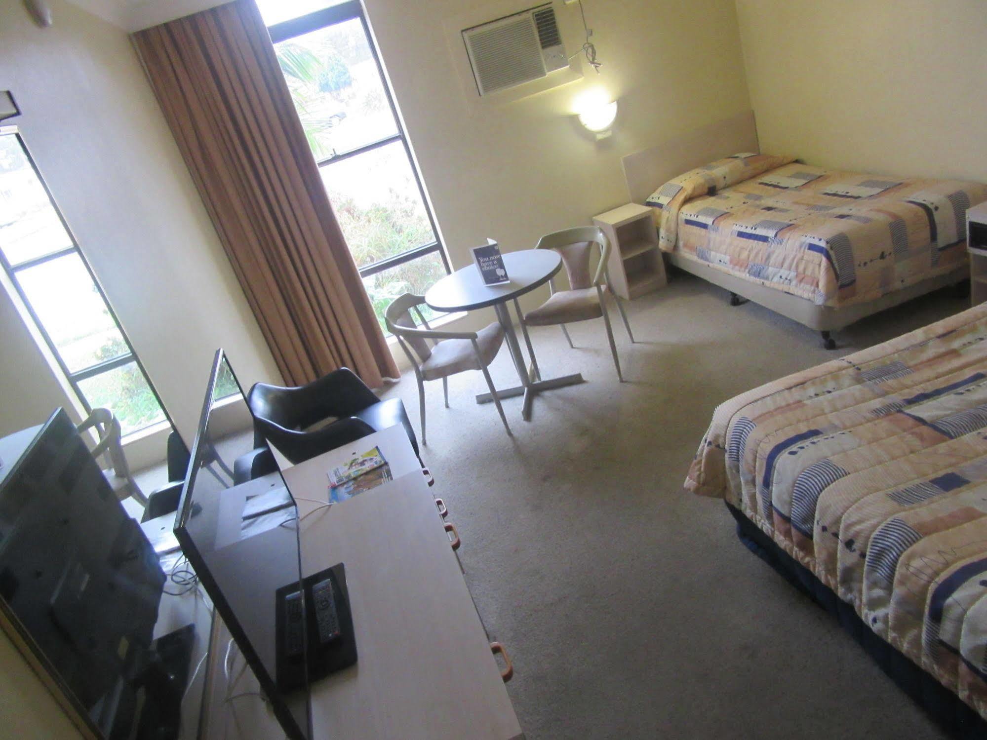El Toro Motel Warwick Farm Extérieur photo
