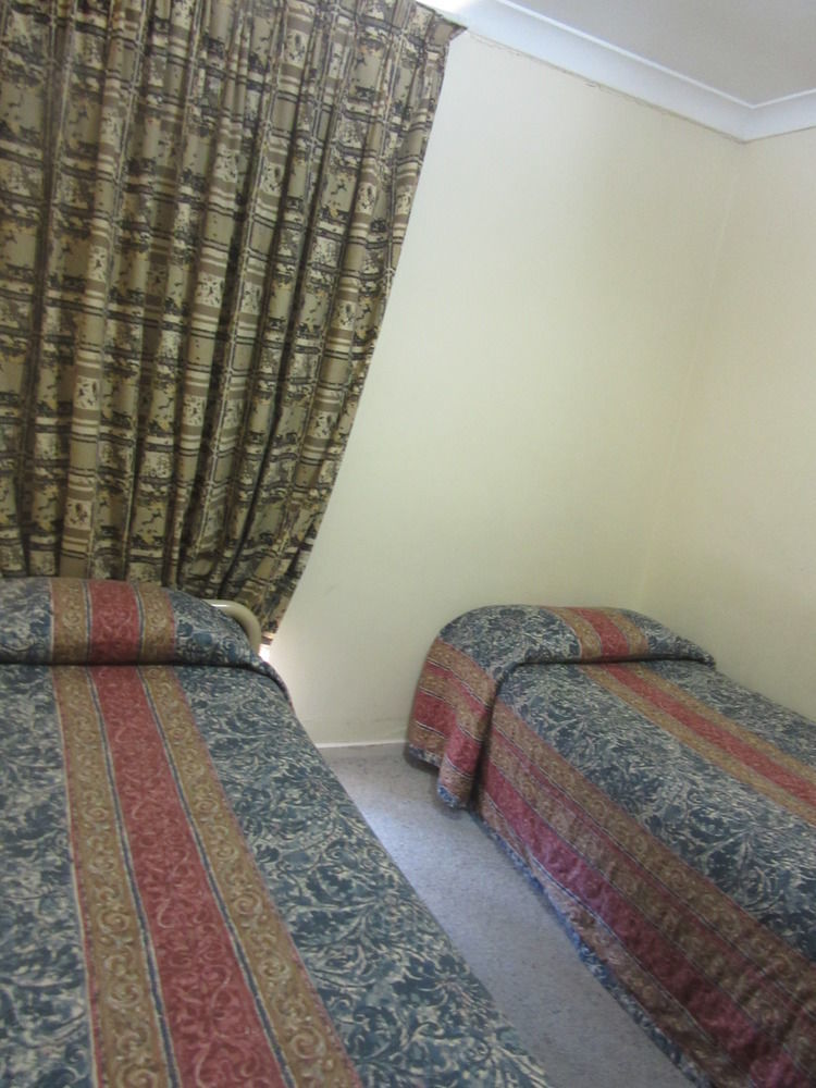 El Toro Motel Warwick Farm Extérieur photo